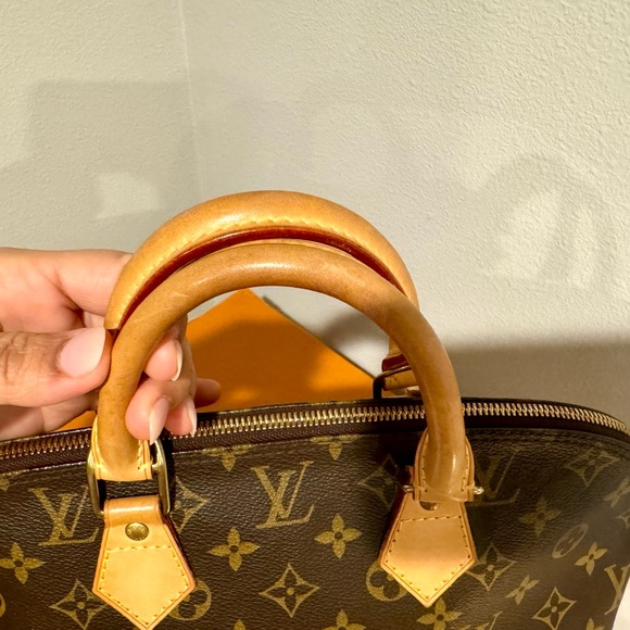 LV ALMA PM Monogram - Picture 10 of 14